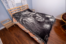 Load image into Gallery viewer, Lion Woven Blanket &quot;Lion Space&quot;